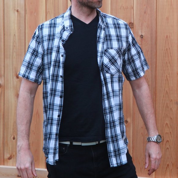 Stylish Bluenotes Button Down Shirt Short Sleeved Black and White - Size: Large - Picture 3 of 3